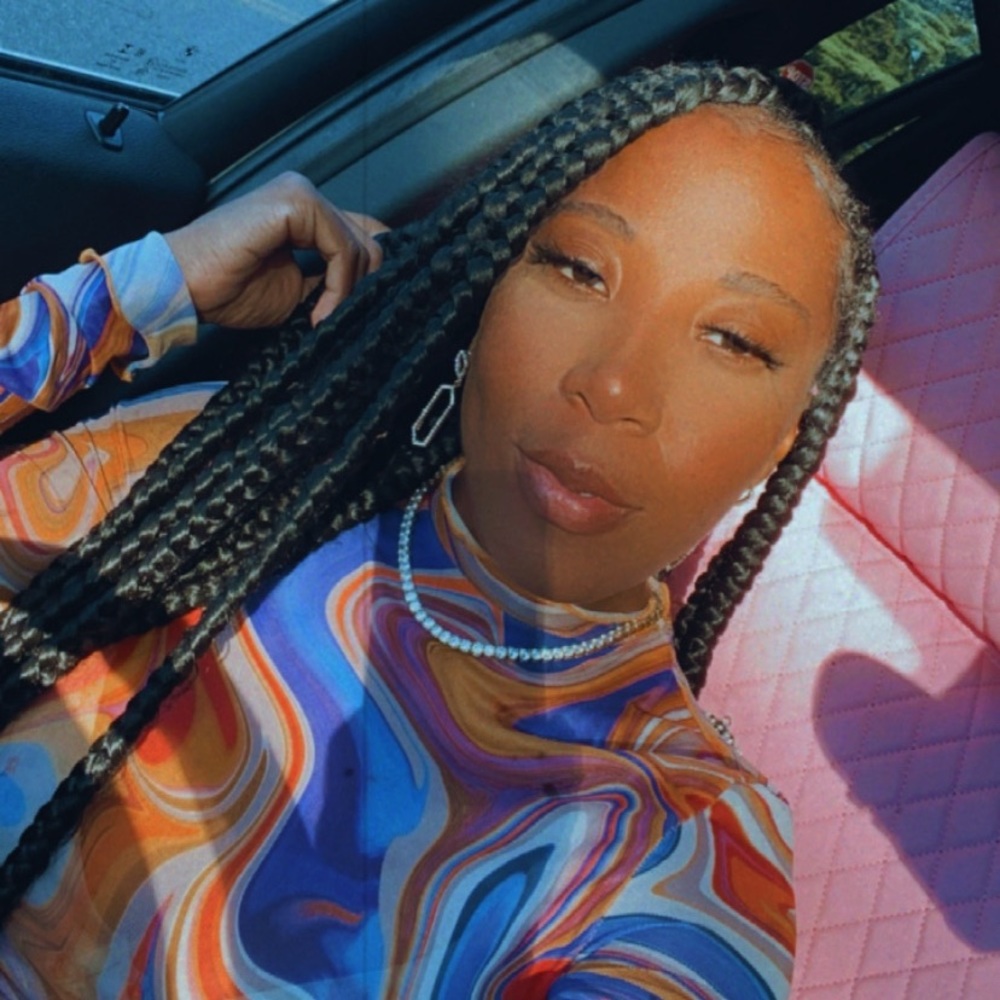 Meet your Posher, Roxy